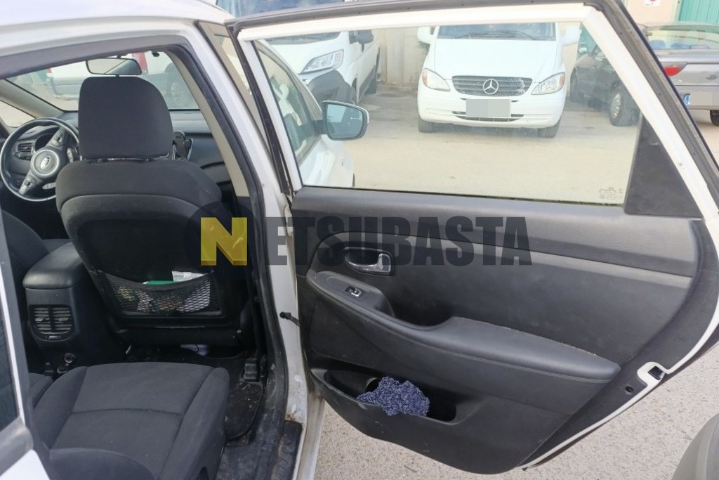 Kia Carens 1.6 GDi 2013