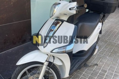 Zitmuv Black Razer 125E 2022
