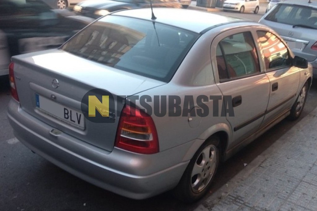 Opel Astra 5p 1.6 16V 2001