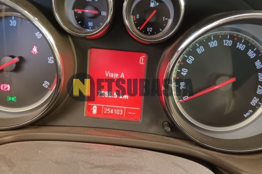 Opel Insignia Sports Tourer 2.0 CDTI 4x4 2011