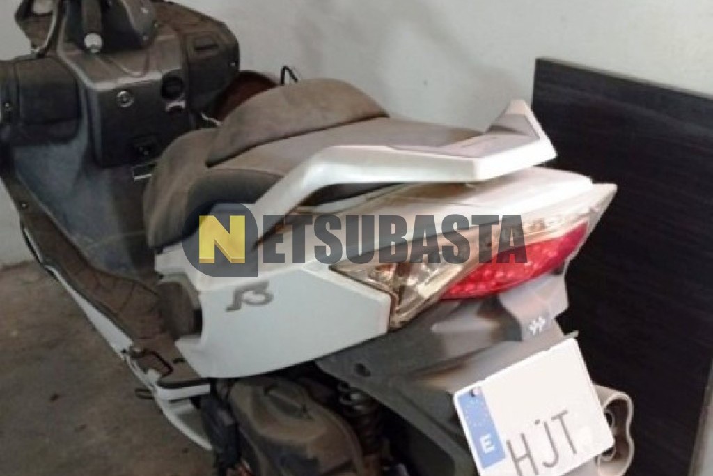 Daelim S3 125 FI 2012