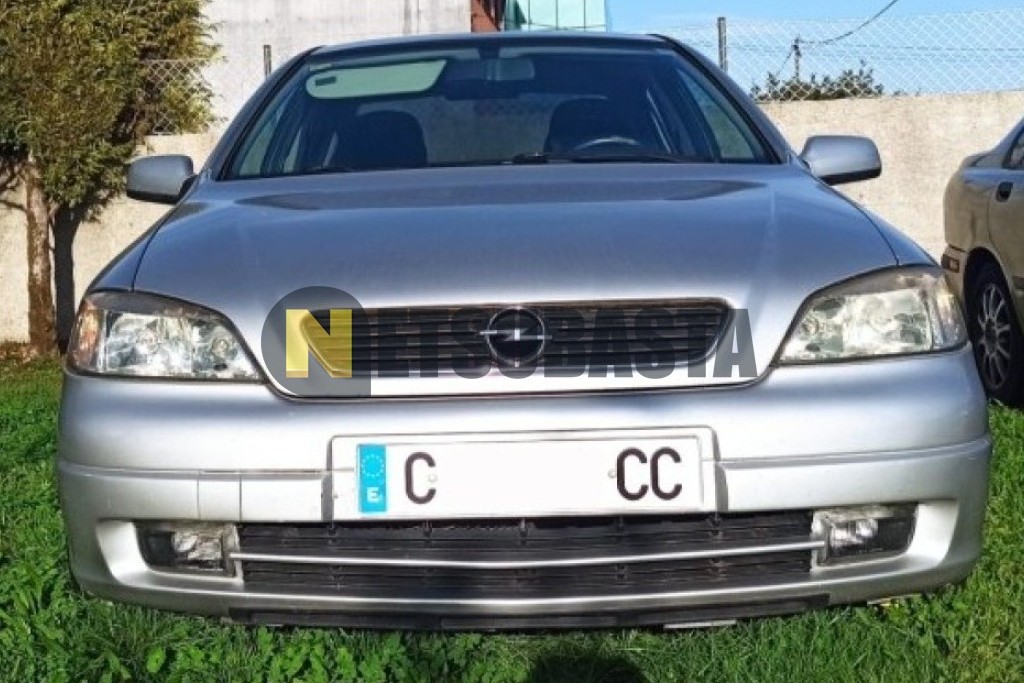 Opel Astra Sedán 2.0 DI 16V 1999