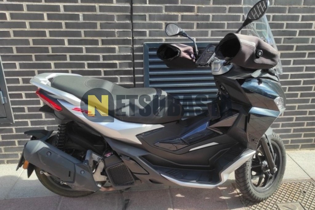Aprilia SR GT 125 2022