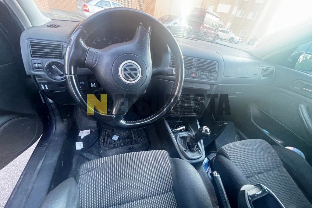 Volkswagen Golf 1.6 2001