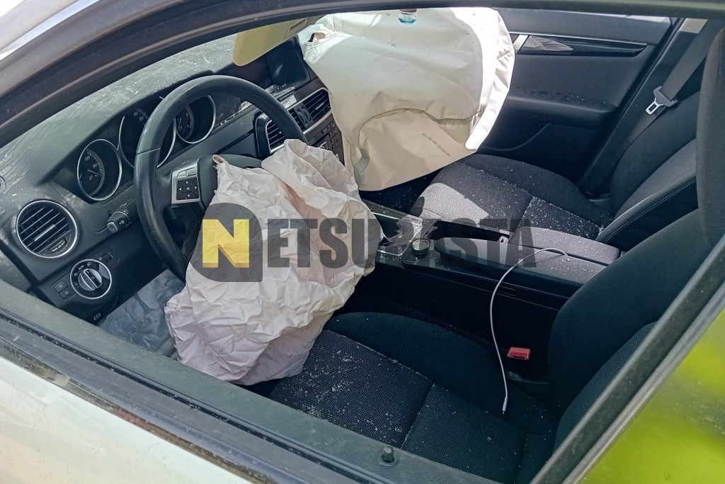 Mercedes-Benz C 180 CDI BlueEFFICIENCY 2013