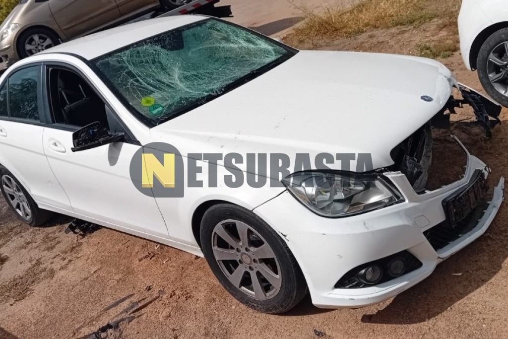 Mercedes-Benz C 180 CDI BlueEFFICIENCY 2013