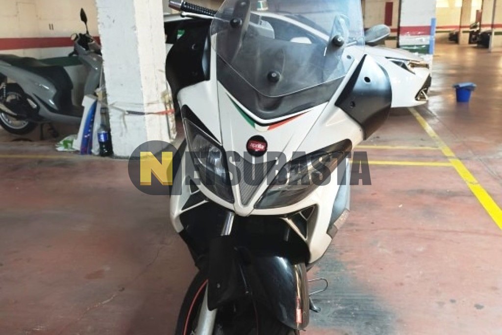 Aprilia SR Max 125 2011