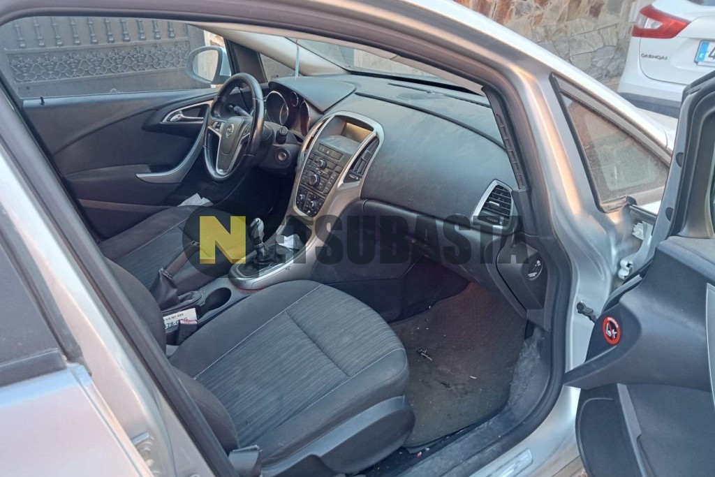 Opel Astra 1.6 2010