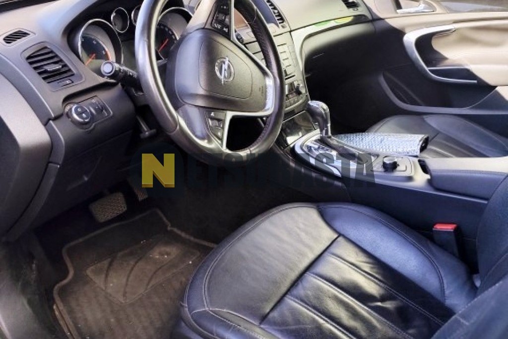 Opel Insignia Sports Tourer 2.0 CDTI Active Select 2011