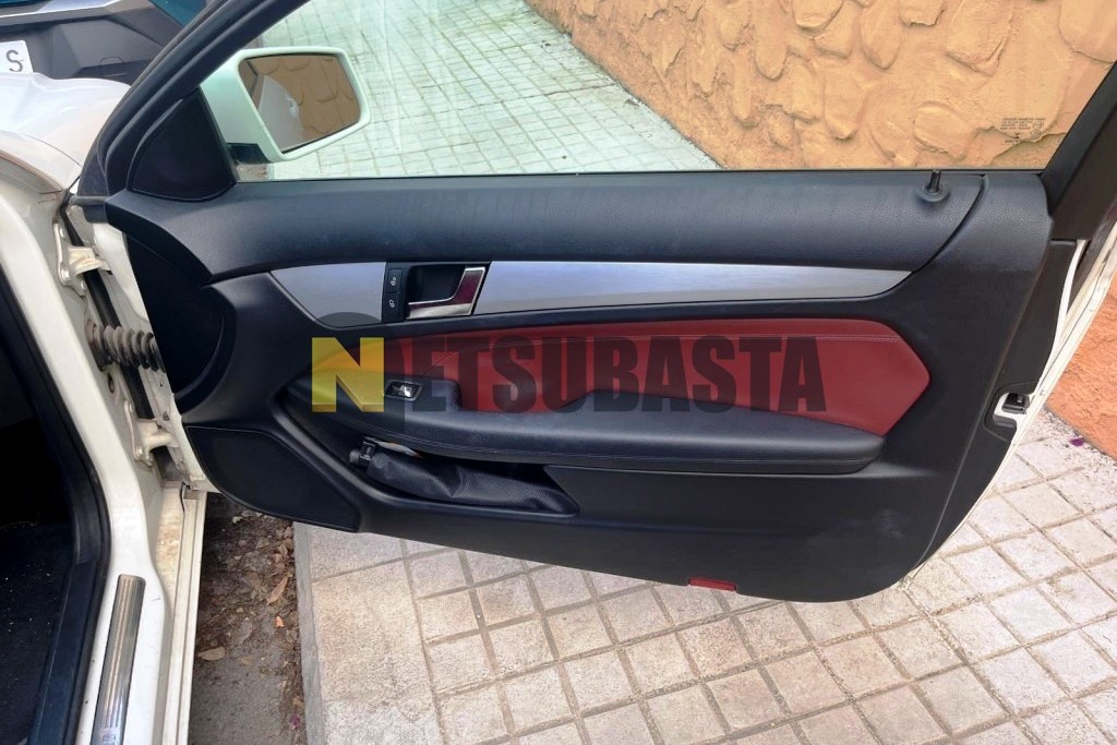 Mercedes-Benz C 220 CDI BlueEFFICIENCY Coupé Aut. 2011