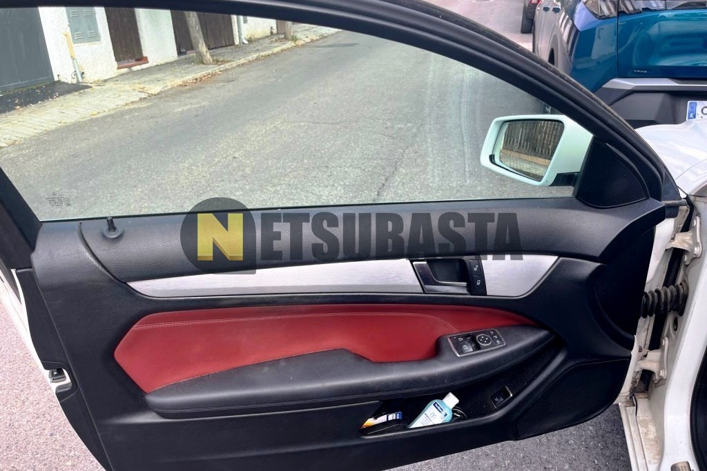 Mercedes-Benz C 220 CDI BlueEFFICIENCY Coupé Aut. 2011