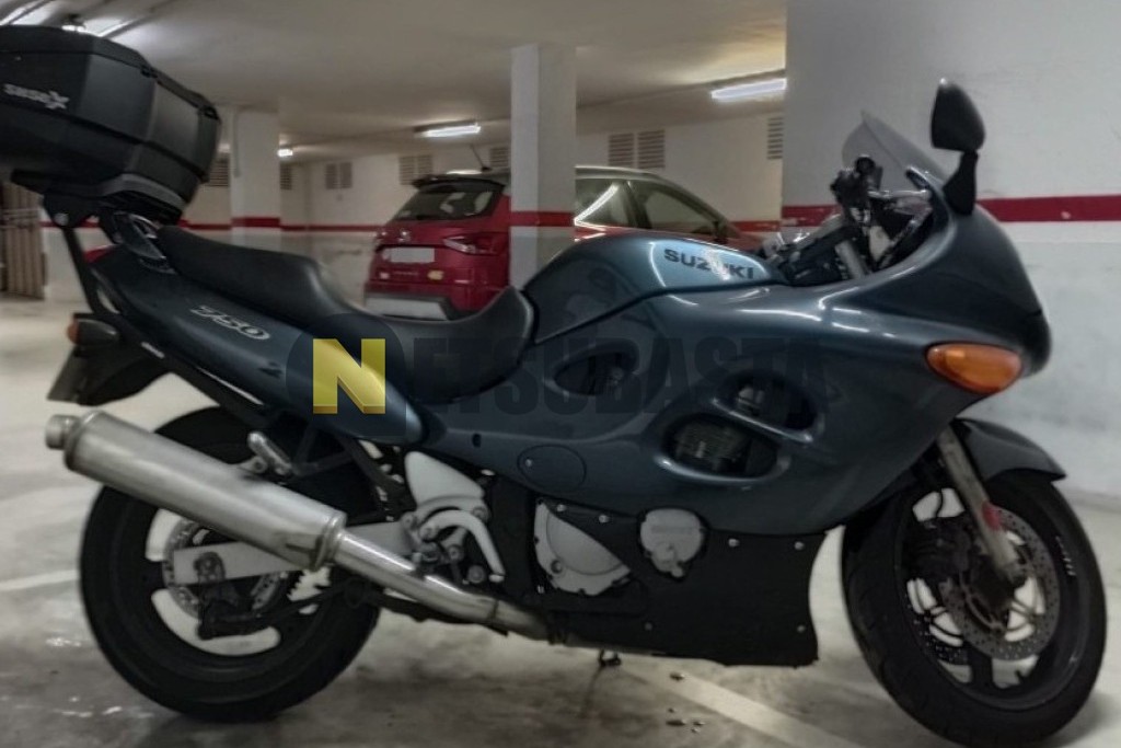 Suzuki GSX 750 F 2000