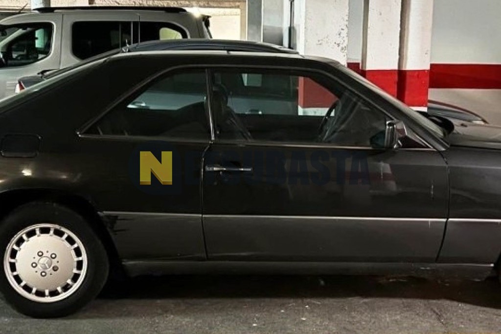 Mercedes-Benz 300 CE-24 1991