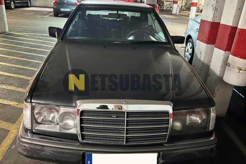 Mercedes-Benz 300 CE-24 1991