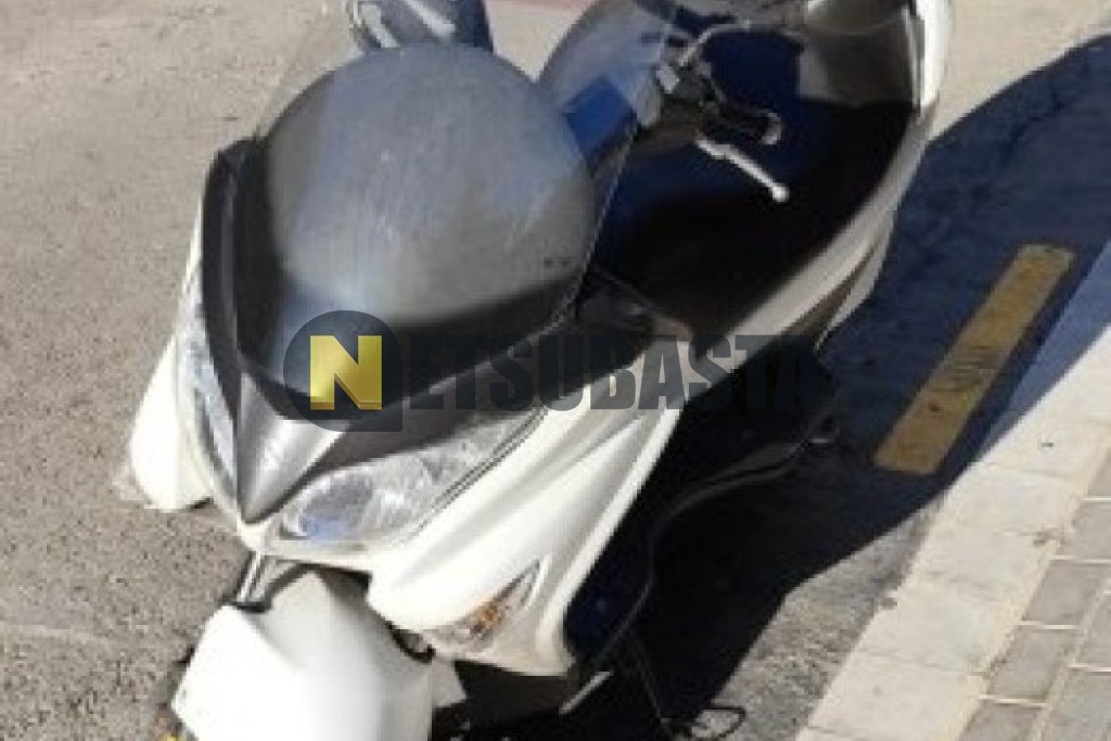 Suzuki Burgman 200 2015