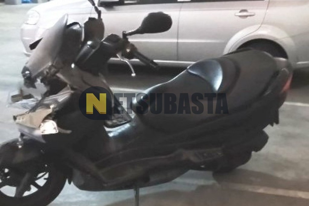 Suzuki Burgman 200 2013