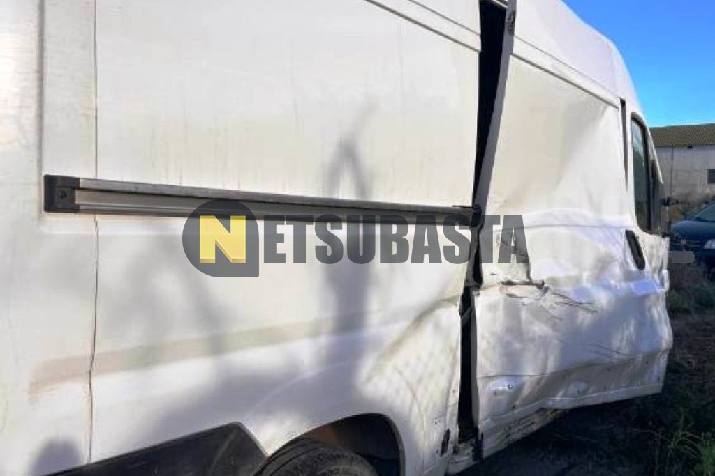 Citroën Jumper 2.2 BlueHDi Furgón 33 L2H2 2022