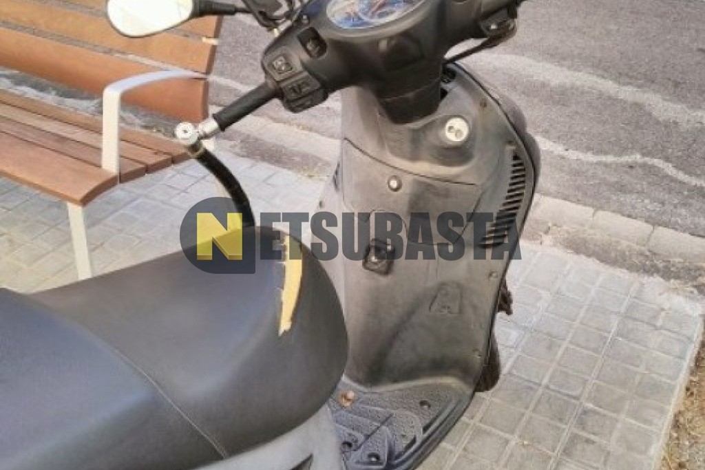 Suzuki Sixteen 125 2010