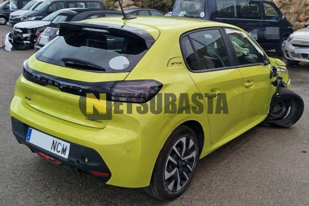 Peugeot 208 1.2 Hybrid e-DCS6 2025