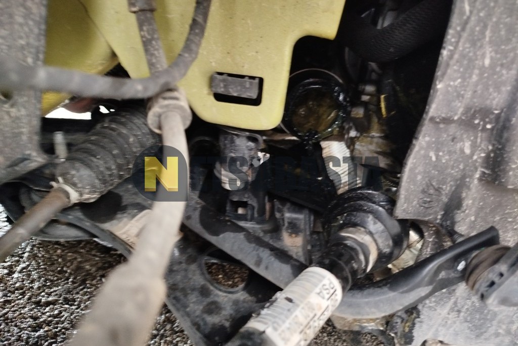 Peugeot 208 1.2 Hybrid e-DCS6 2025