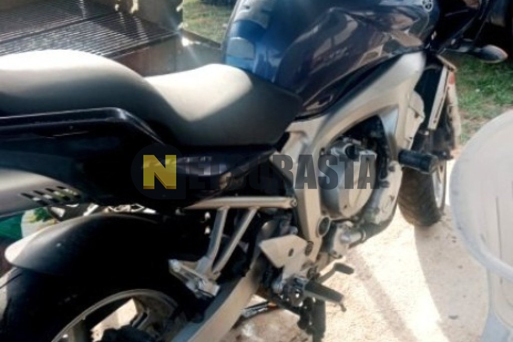 Yamaha FZS 600 Fazer 2004