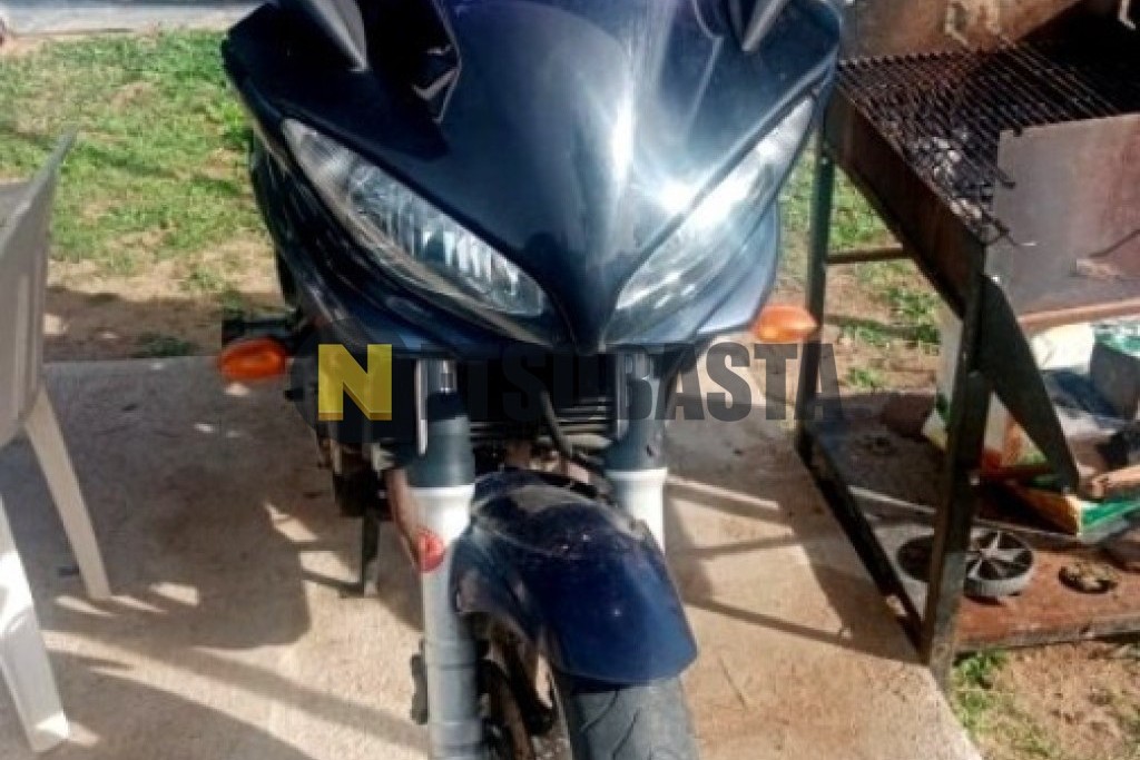 Yamaha FZS 600 Fazer 2004