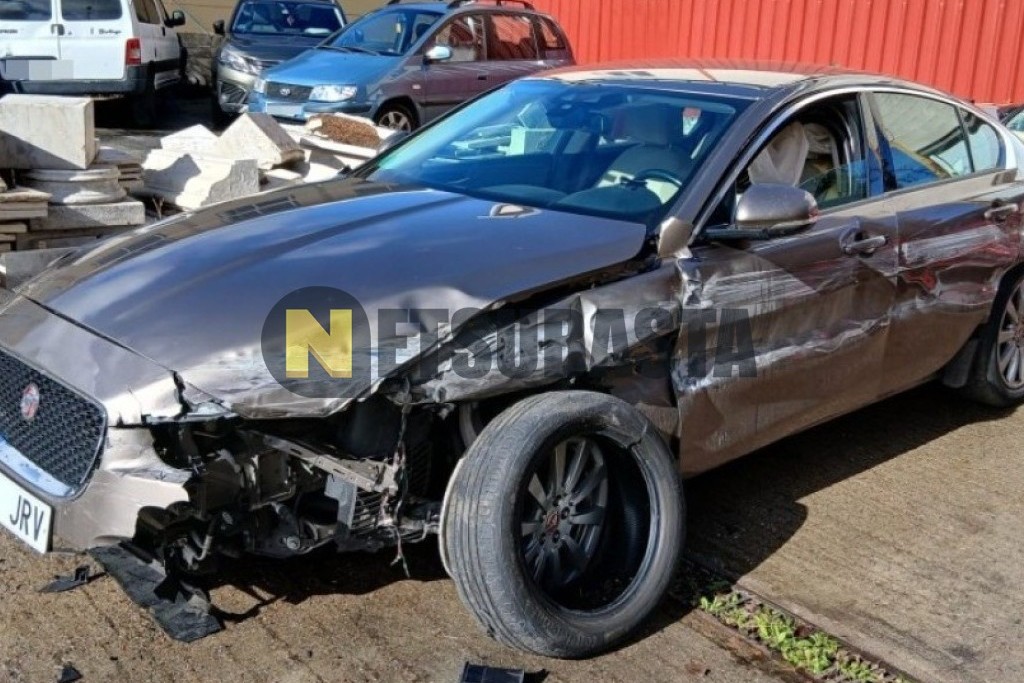 Jaguar XE 2.0 Diesel Auto 2016