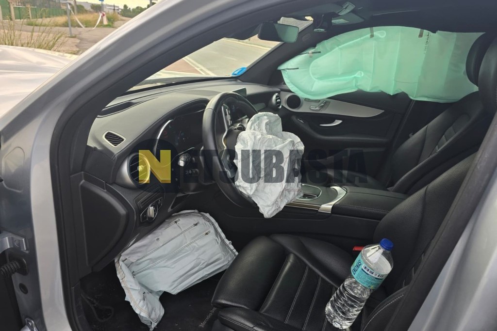 Mercedes-Benz GLC 300 de 4MATIC 2021