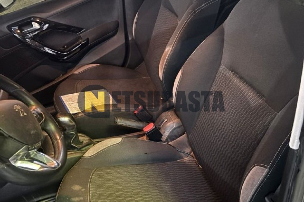 Peugeot 208 1.2 PureTech 2014