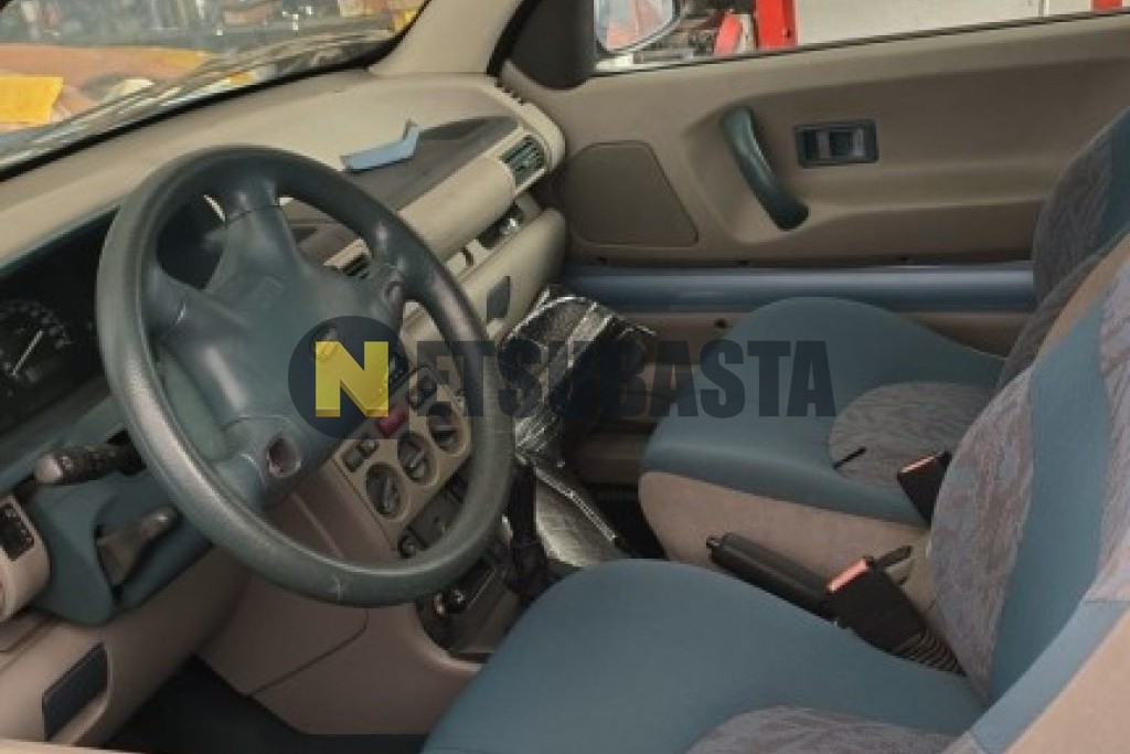 Land-Rover Freelander 4x4 2.5i V6 Steptronic 2000