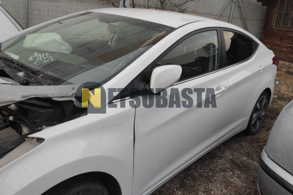 Hyundai Elantra 1.6 MPI 2015
