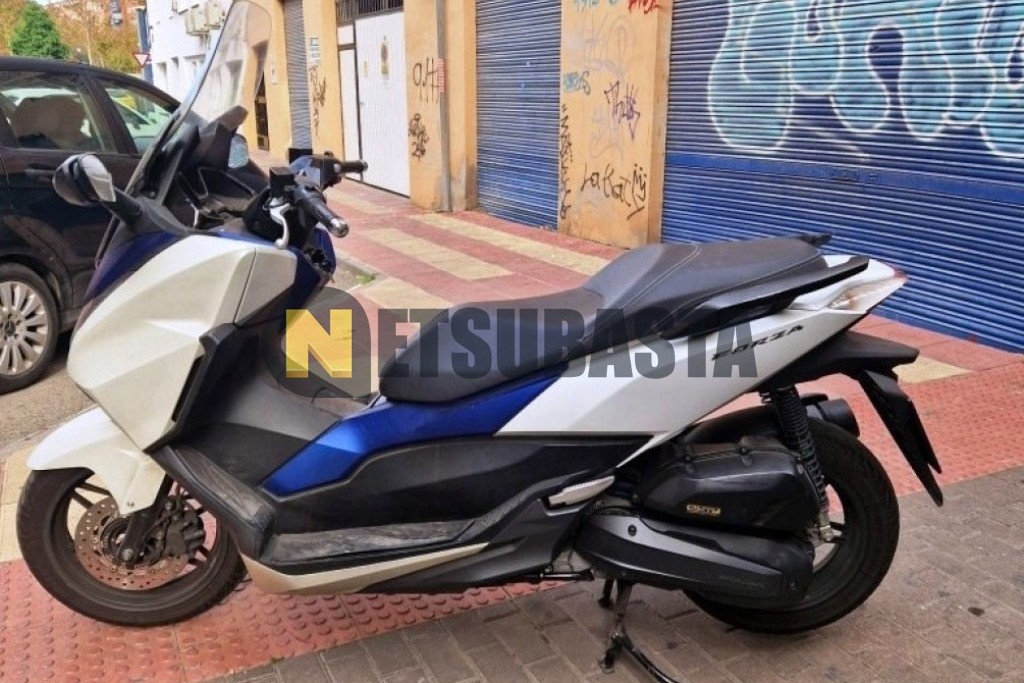 Honda Forza 125 2015