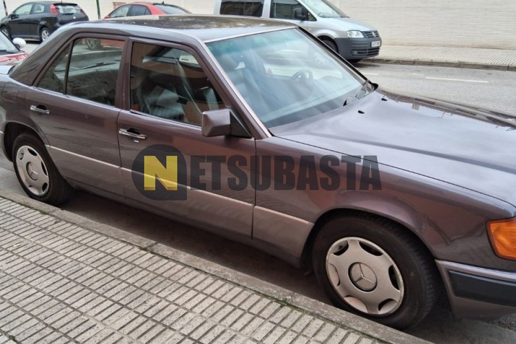 Mercedes-Benz 230E 1991