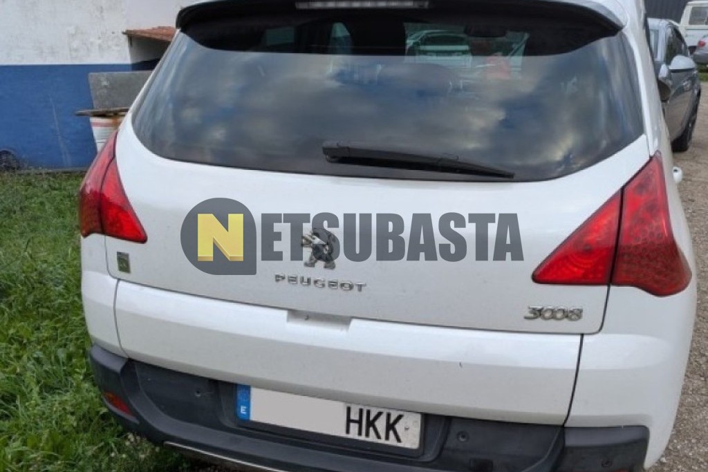 Peugeot 3008 HYbrid4 2012