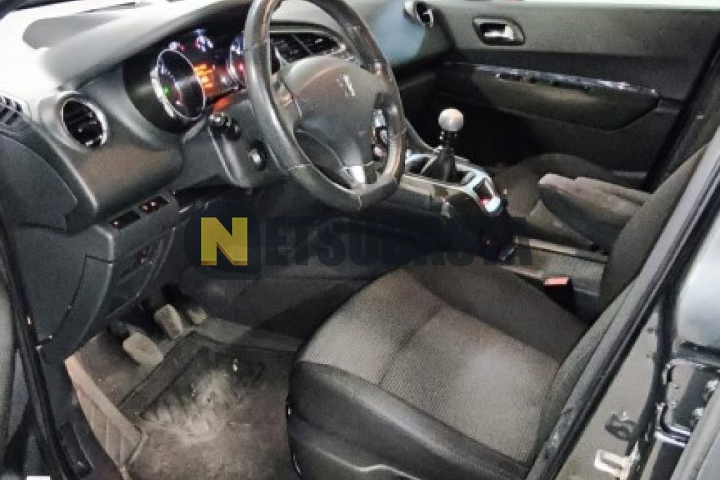 Peugeot 5008 1.6 HDi FAP 2010