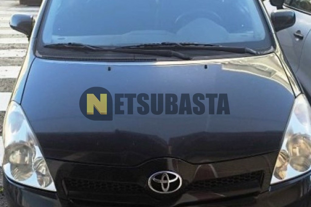 Toyota Corolla Verso 2.2 D4D 2006
