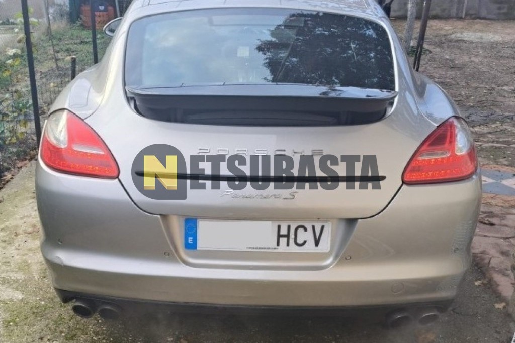 Porsche Panamera S PDK 2011