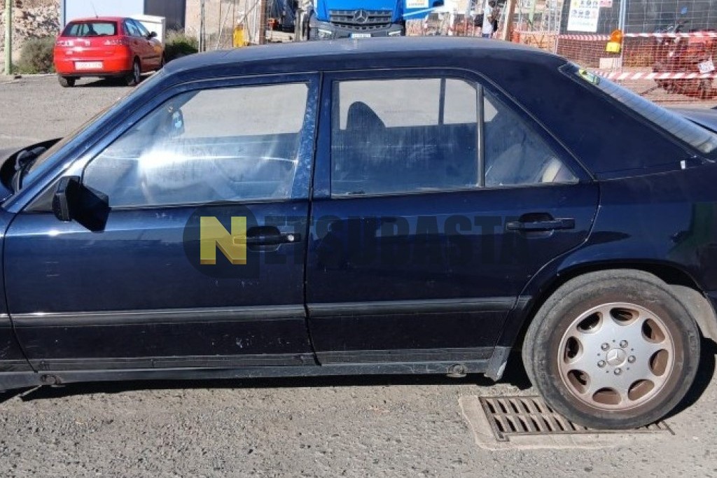 Mercedes-Benz 230E 1989