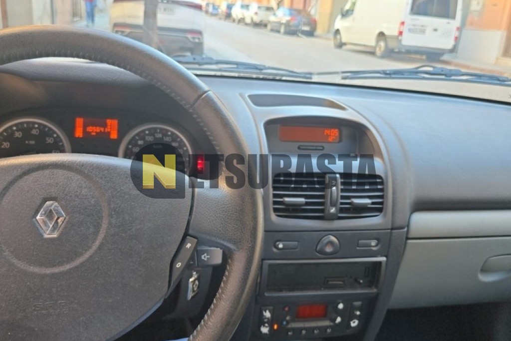 Renault Clio 1.4 16v Aut. 2005
