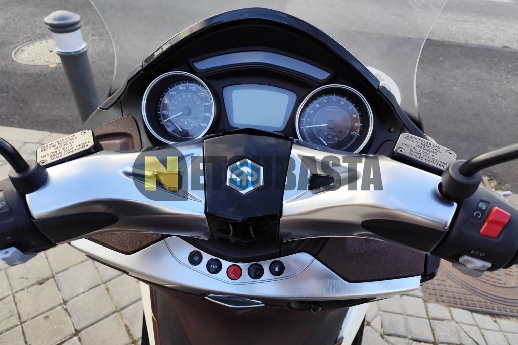 Piaggio X10 350 Executive 2015