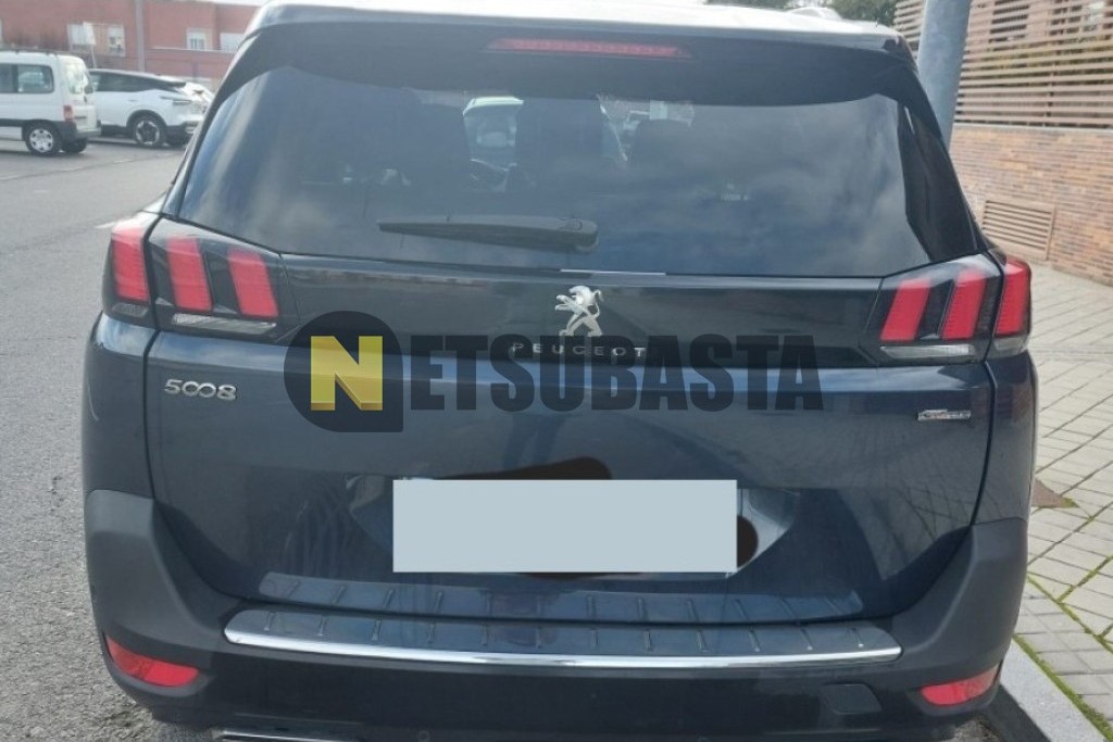 Peugeot 5008 1.6 PureTech EAT8 2019