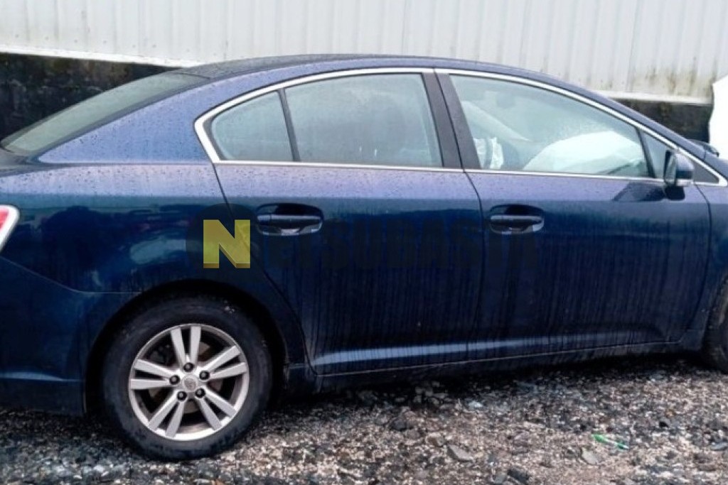 Toyota Avensis Sedán 2.0 D-4D 2010