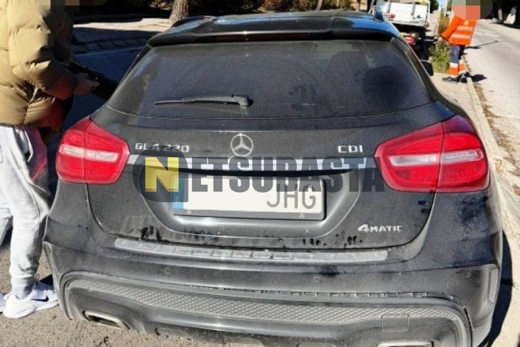 Mercedes-Benz GLA 220 CDI 4MATIC 7G-DCT 2015