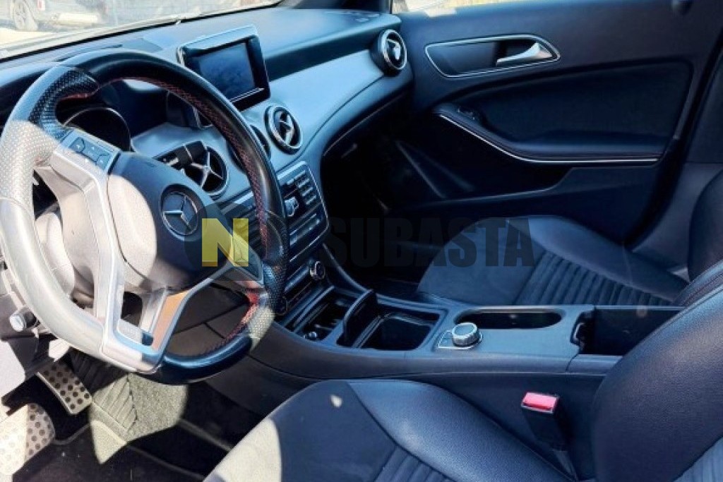 Mercedes-Benz GLA 220 CDI 4MATIC 7G-DCT 2015