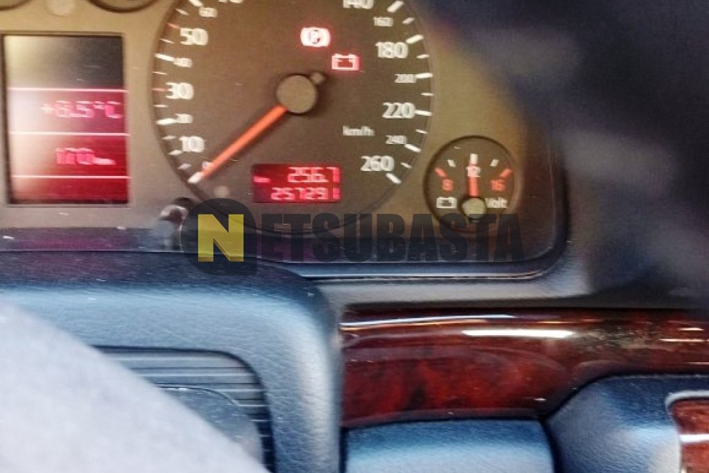 Audi A4 2.5 TDI quattro 2000