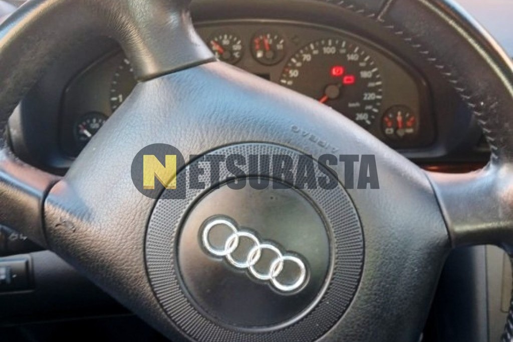 Audi A4 2.5 TDI quattro 2000