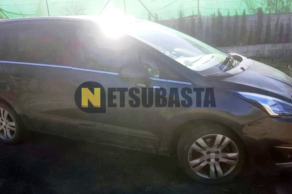 Peugeot 5008 1.6 BlueHDi 2015