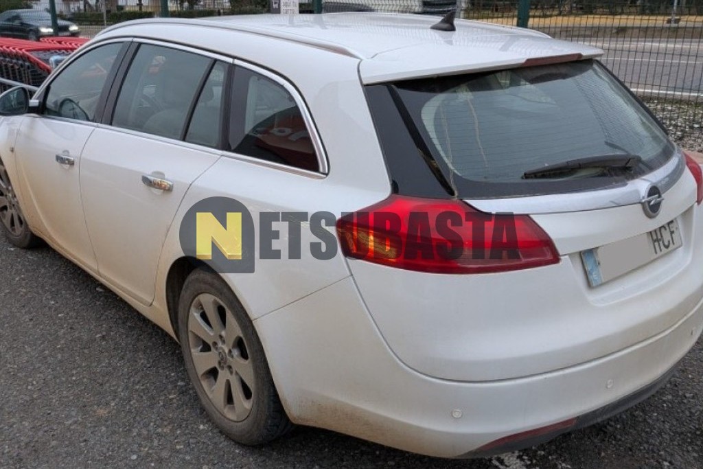 Opel Insignia Sports Tourer 2.0 CDTI 2011