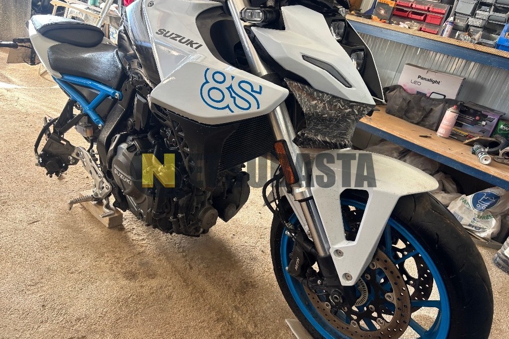 Suzuki GSX-8S 2023