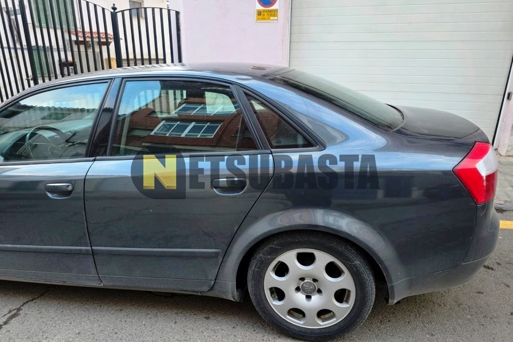 Audi A4 2.5 TDI quattro 2002